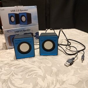 🔹🎶🎵🔹NIB Deadstock Multimedia 2.0 USB Mini Speaker Set